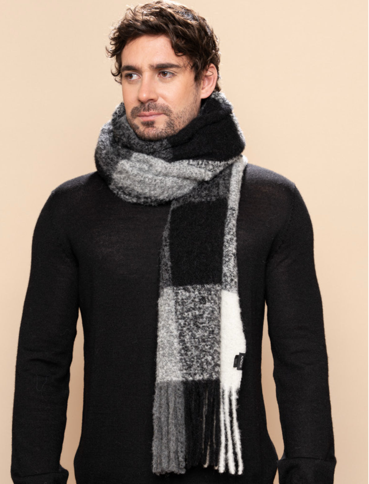 CLASSIC PLAID CHUNCKY SCARF - BLACK, GREY & WHITE