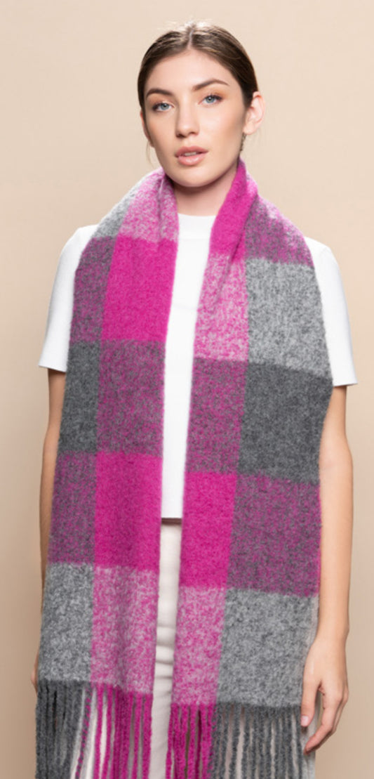 CLASSIC PLAID CHUNCKY SCARF - FUCSIA & GREY